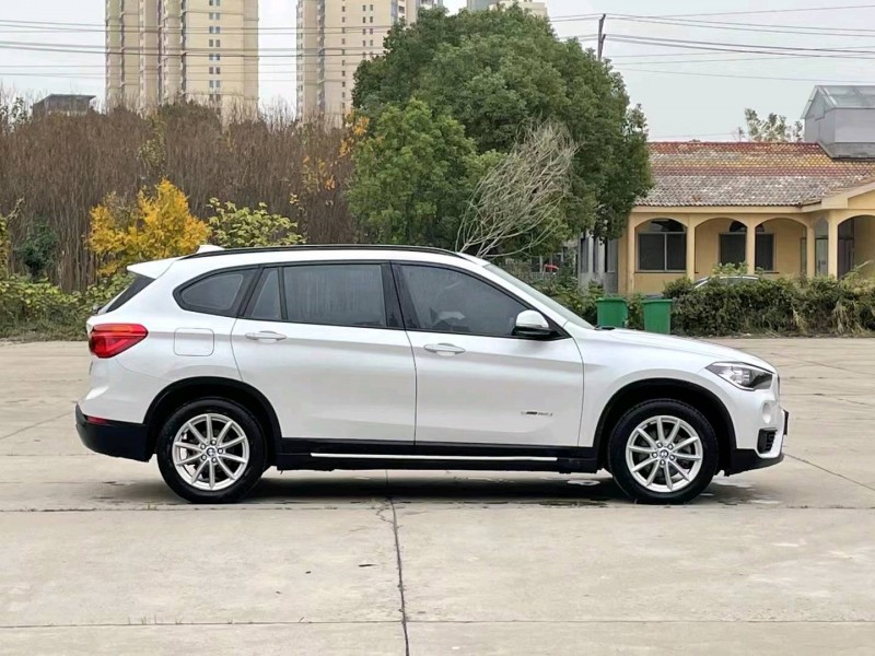 北京17年宝马X13