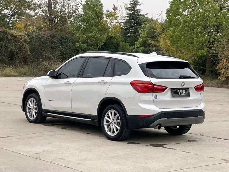 北京17年宝马X14