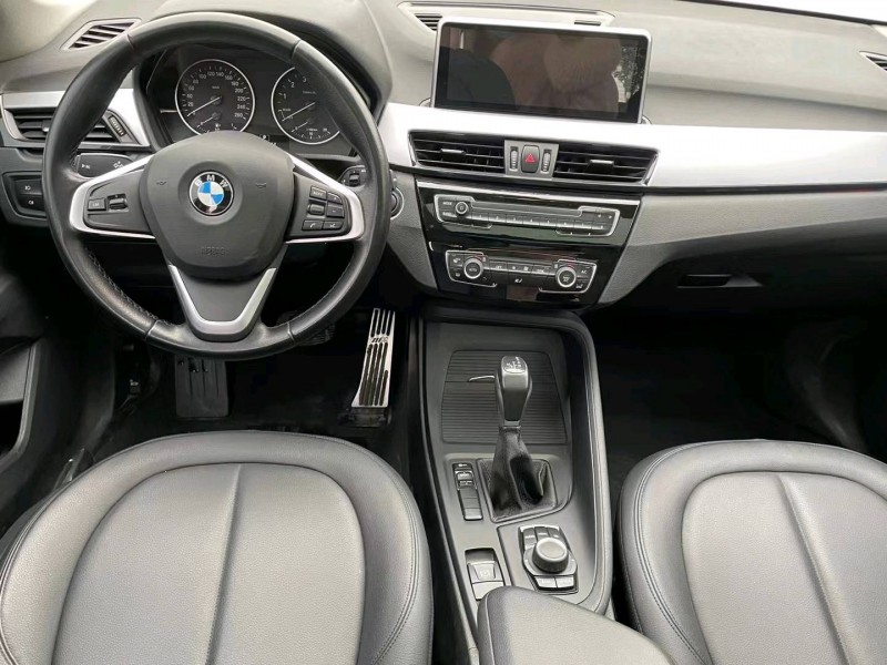 北京17年宝马X16