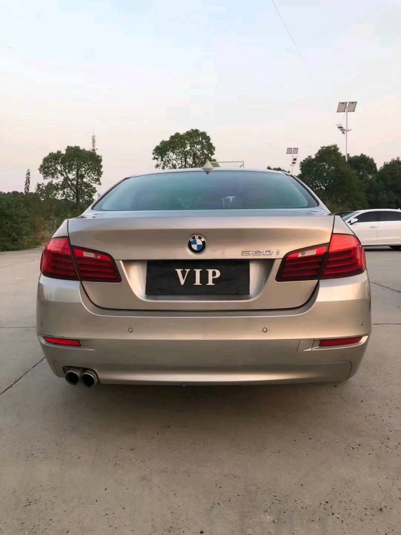 北京16年宝马5系9