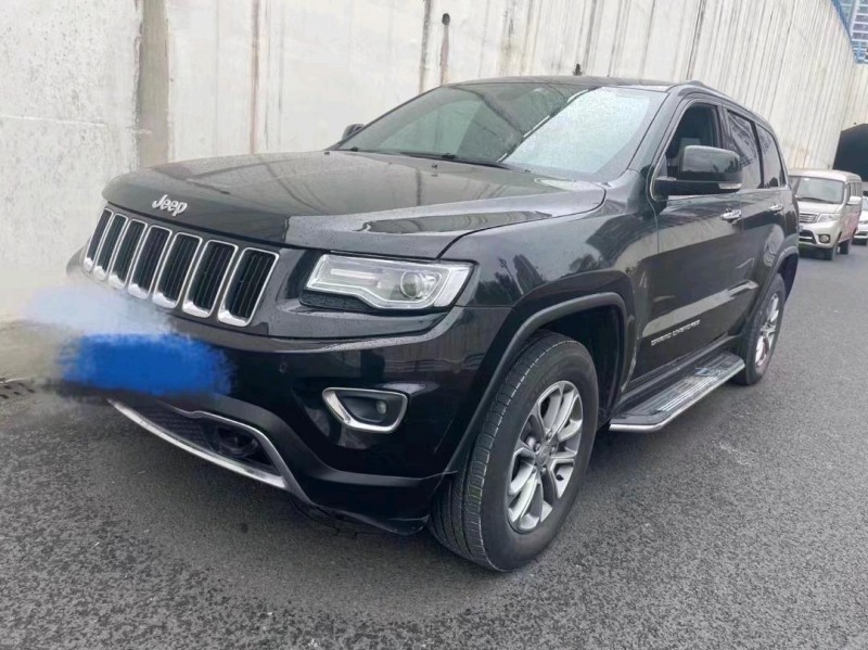 重庆16年Jeep大切诺基2