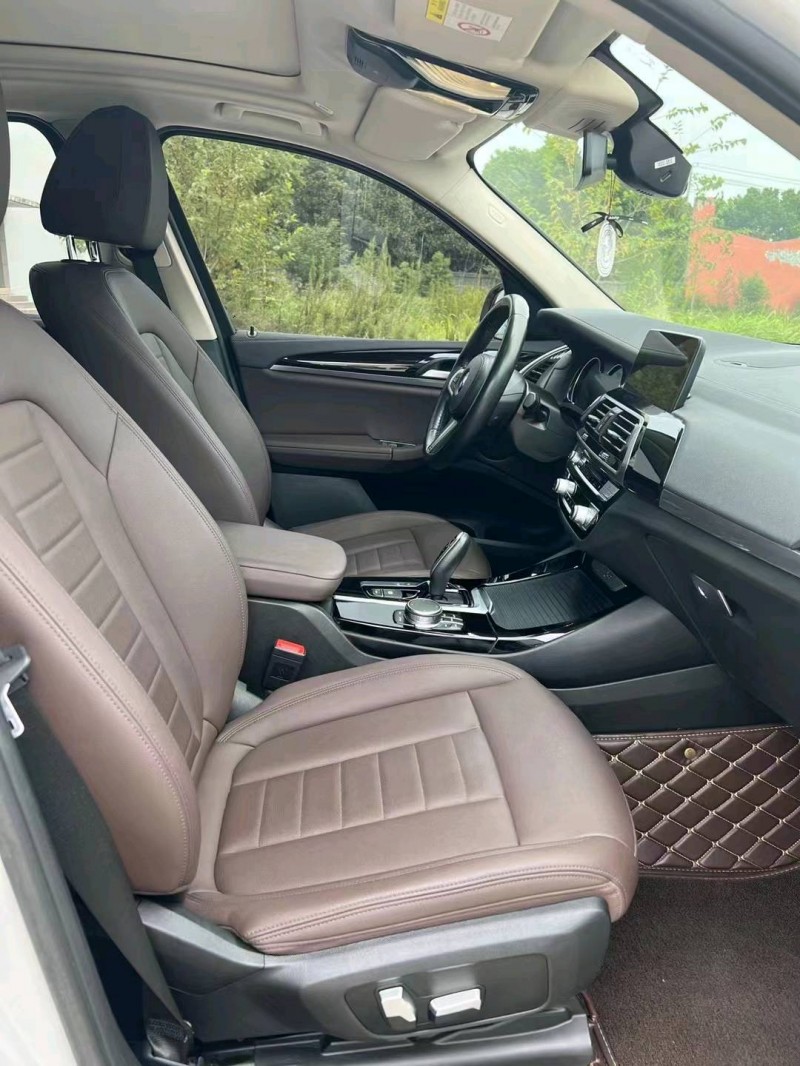 北京19年宝马X36