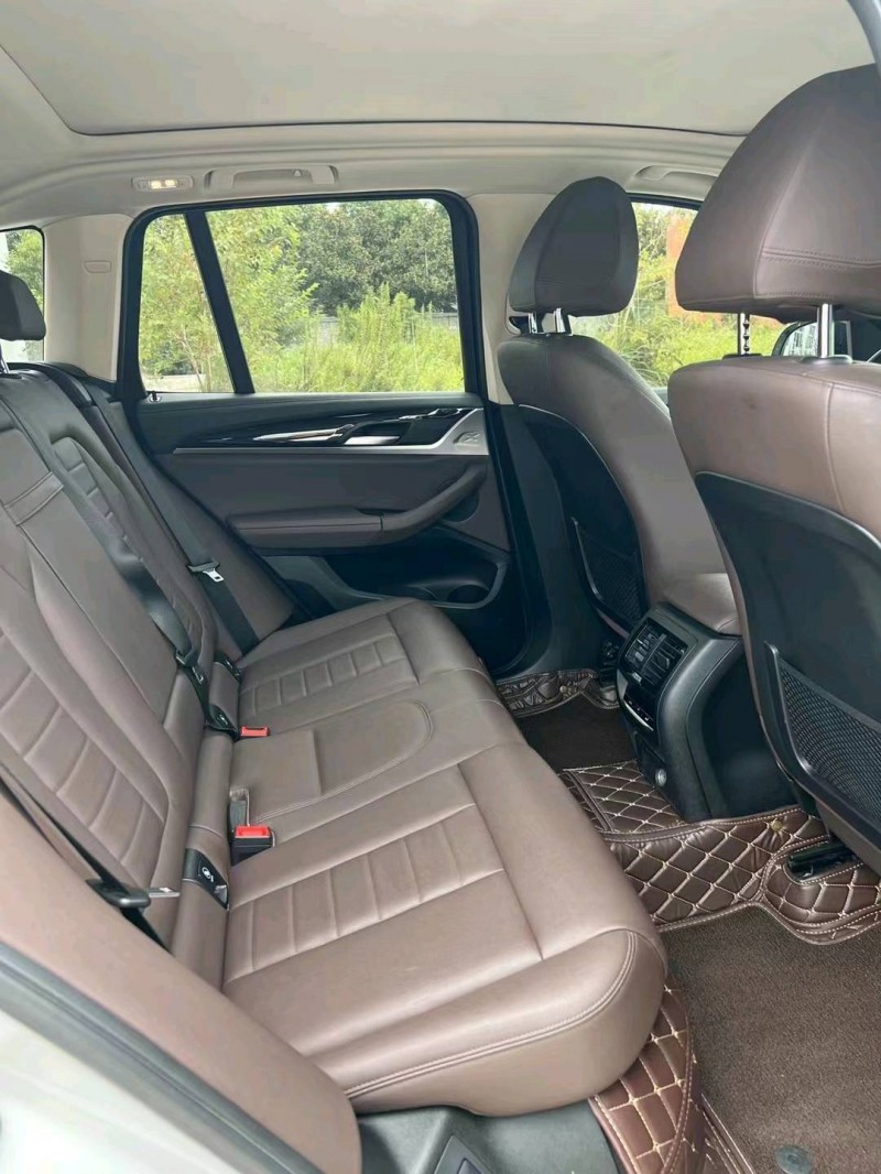 北京19年宝马X37