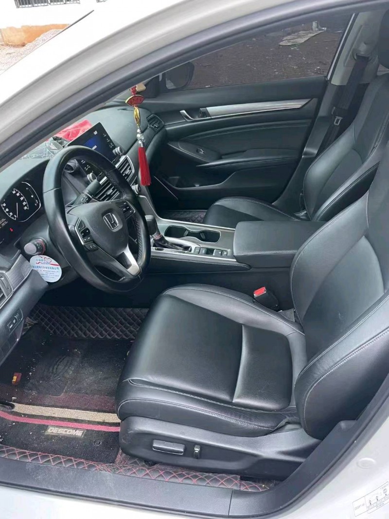 宜春20年本田雅阁4