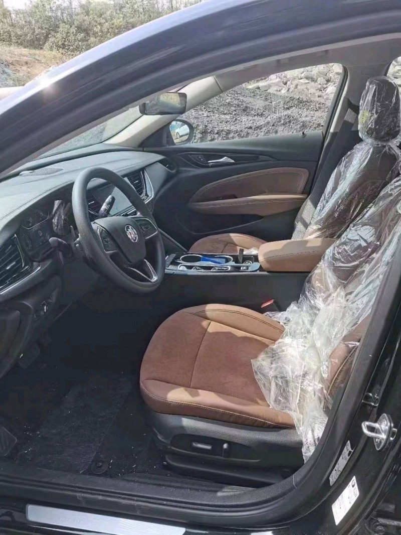 临沂22年别克君威5