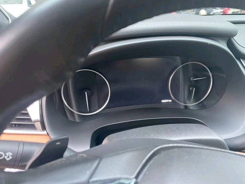 广州17年别克君越1