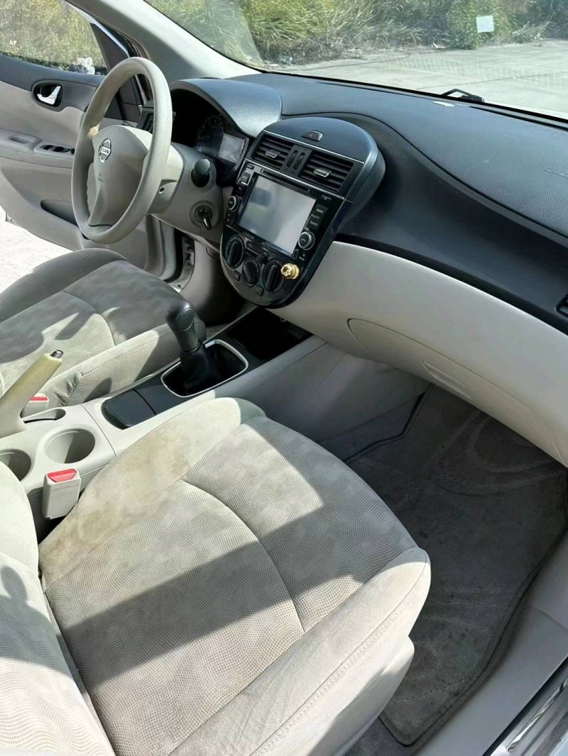 北京13年日产骐达7