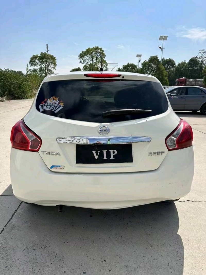 北京13年日产骐达9