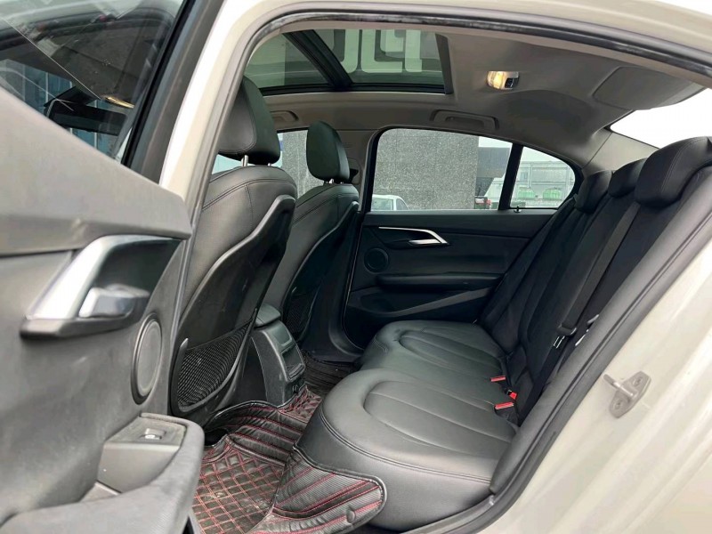 东莞18年宝马1系6