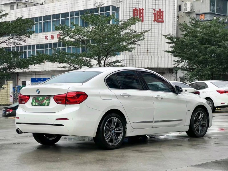 东莞18年宝马1系8