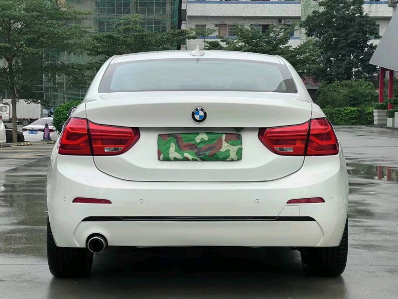 东莞18年宝马1系9