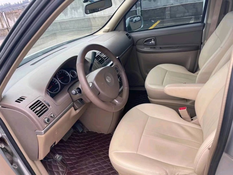 武汉14年别克GL83