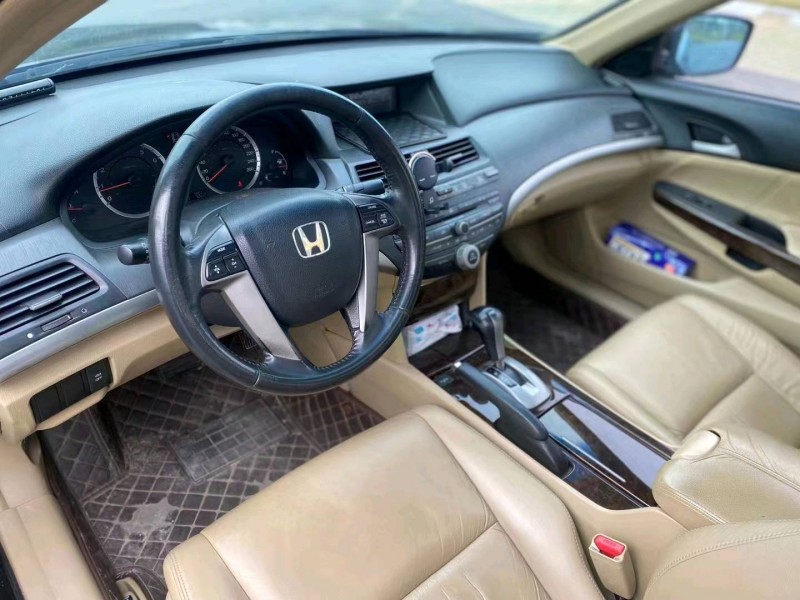 珠海10年本田雅阁6