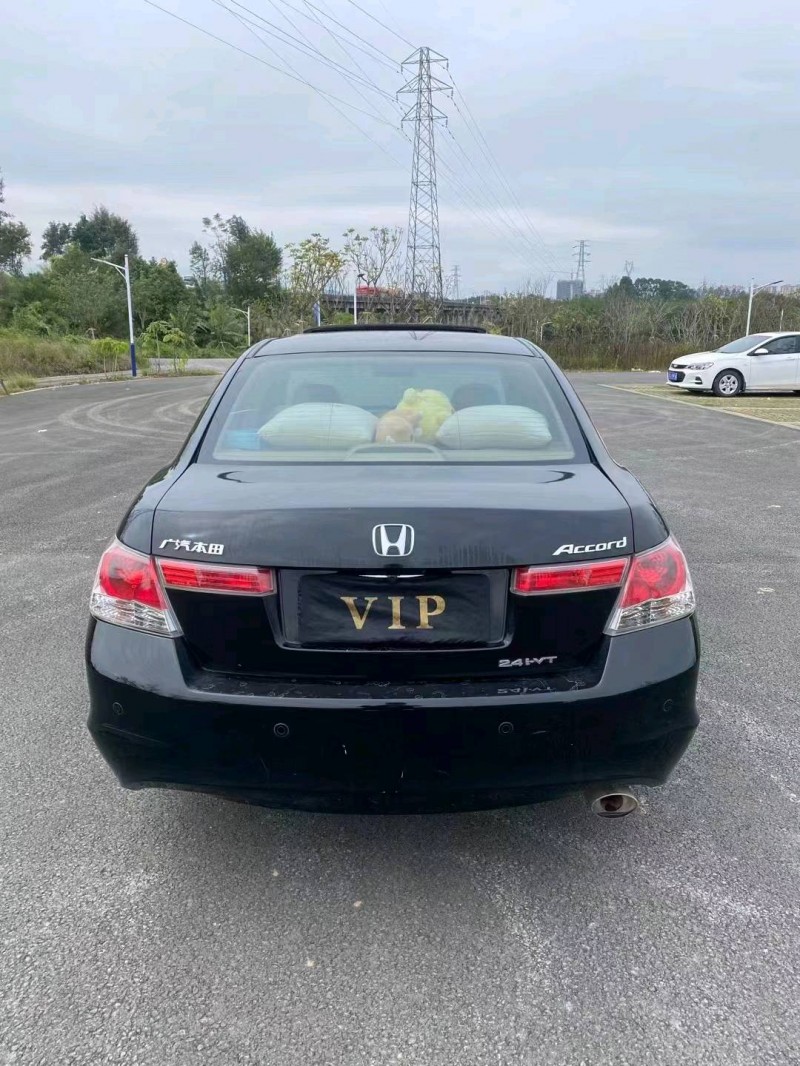 珠海10年本田雅阁9