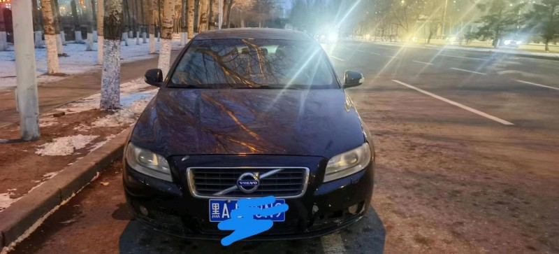 济南09年沃尔沃S80L1