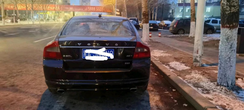 济南09年沃尔沃S80L8