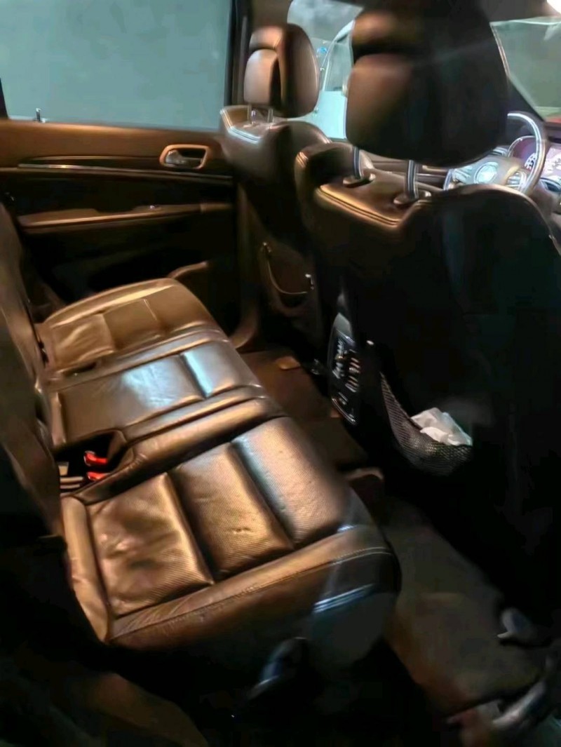 济南14年Jeep大切诺基2