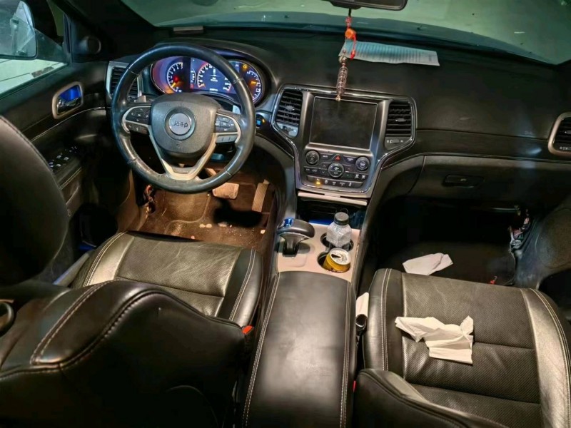 济南14年Jeep大切诺基3