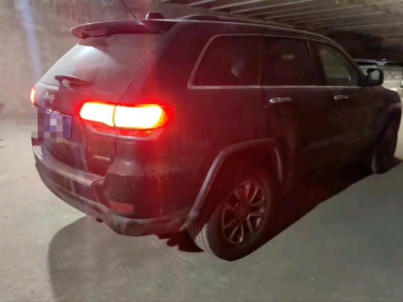 济南14年Jeep大切诺基5