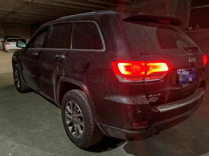 济南14年Jeep大切诺基6