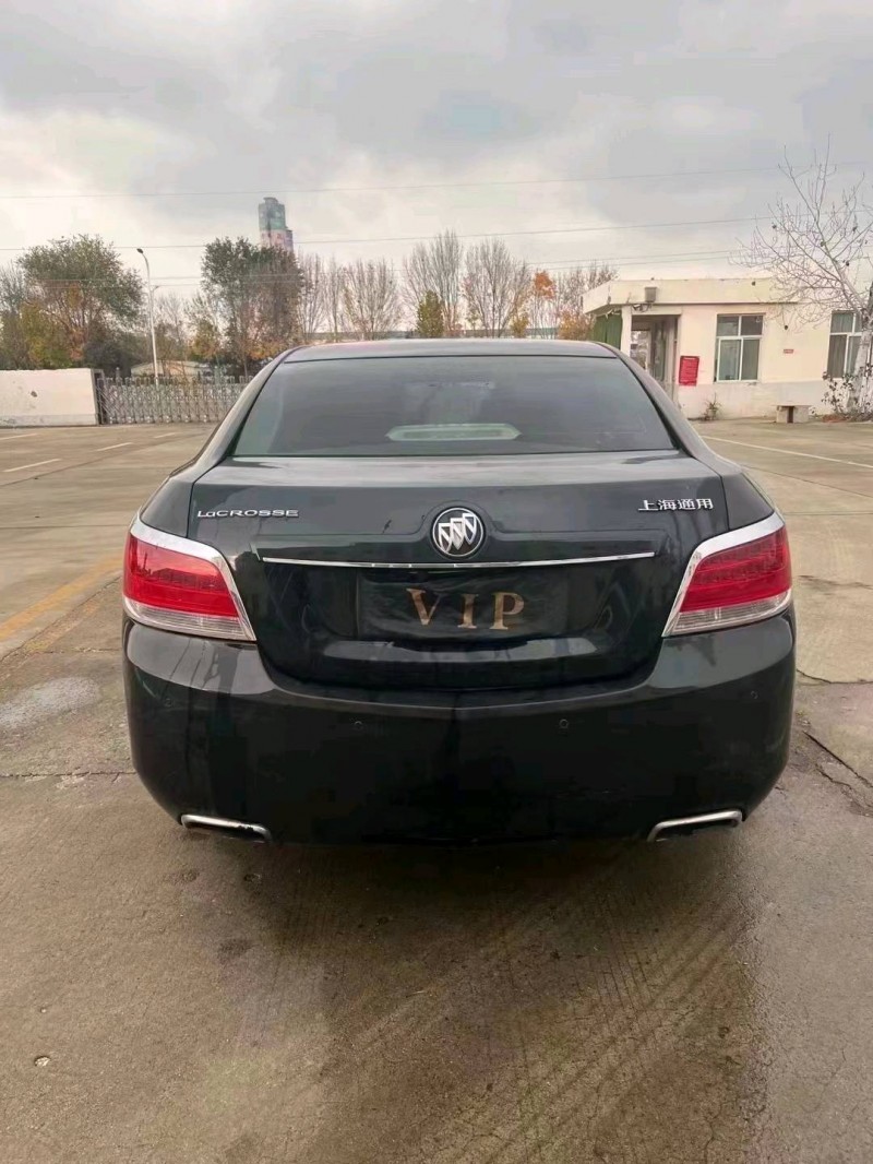 枣庄10年别克君越7