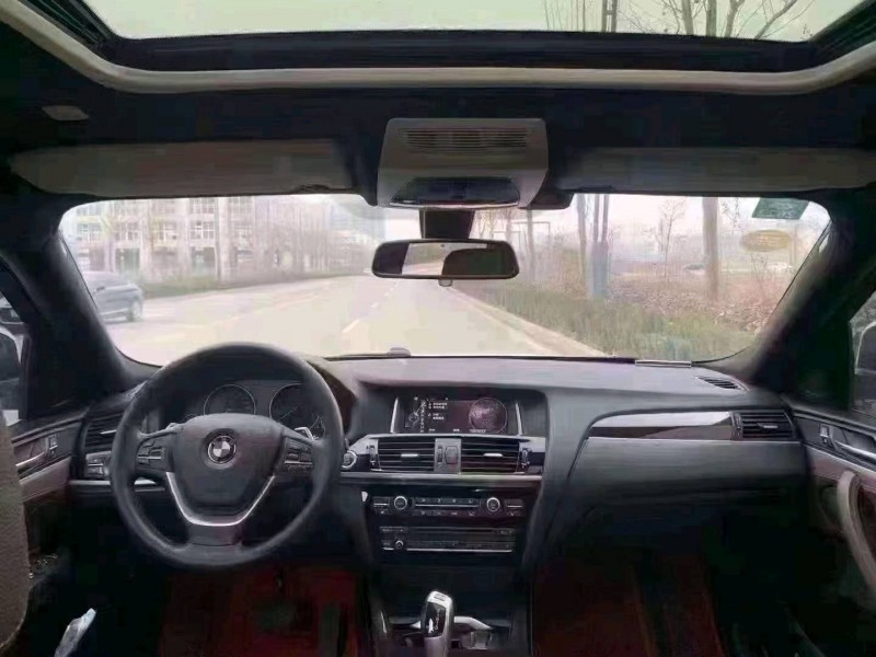 北京16年宝马X46