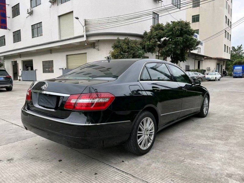 中山11年奔驰E9