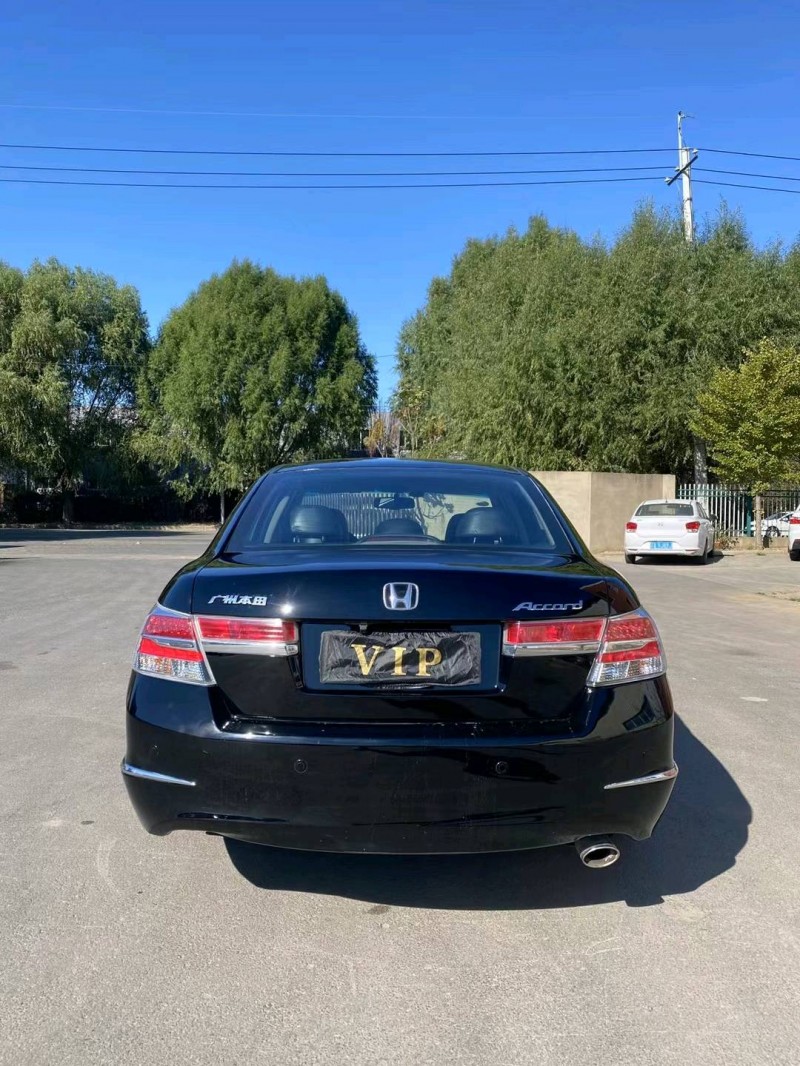 沈阳13年本田雅阁4