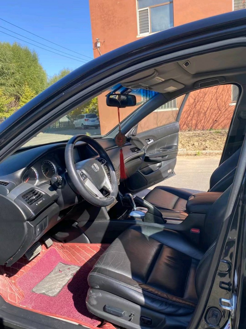 沈阳13年本田雅阁8