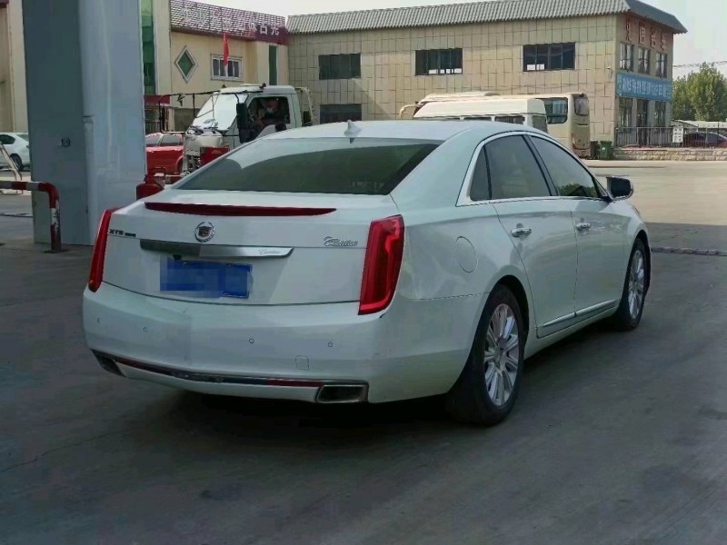 东营15年凯迪拉克XTS8