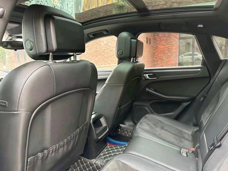 枣庄15年保时捷Macan7