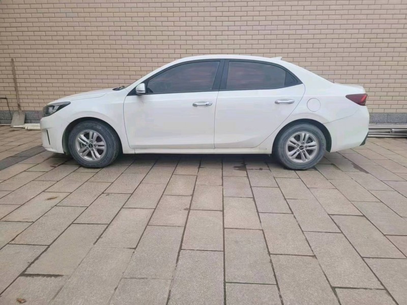 保定19年起亚福瑞迪2