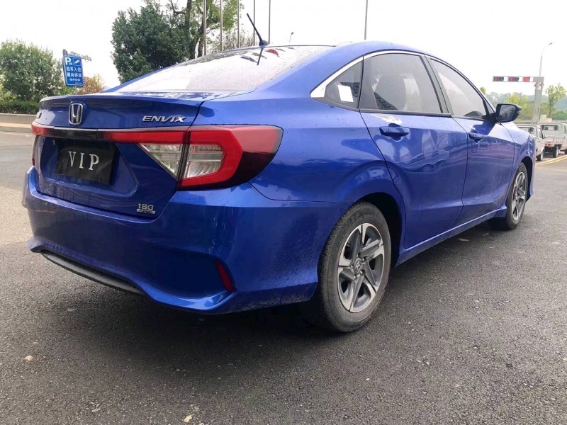 宜春19年本田享域8