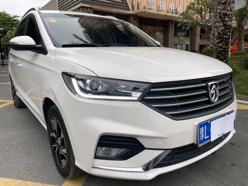 佛山18年寶駿3604