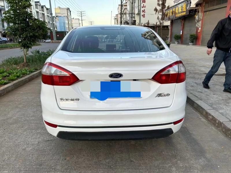 珠海15年福特嘉年华6