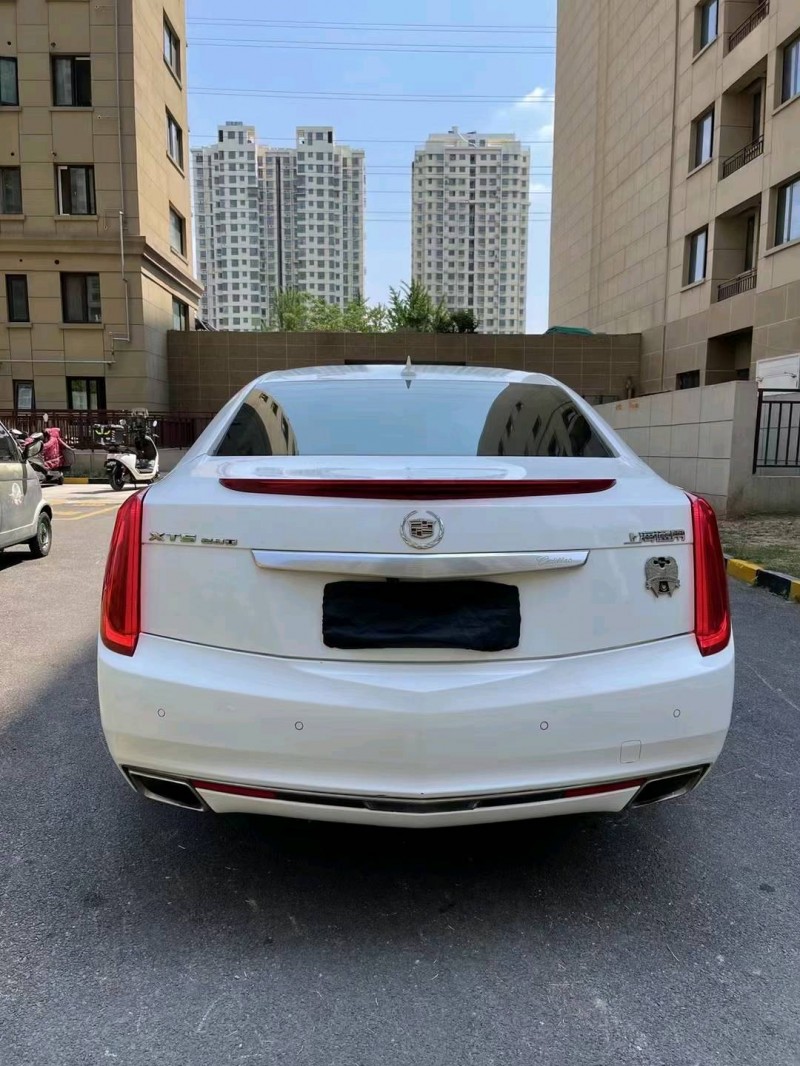 徐州16年凯迪拉克XTS8