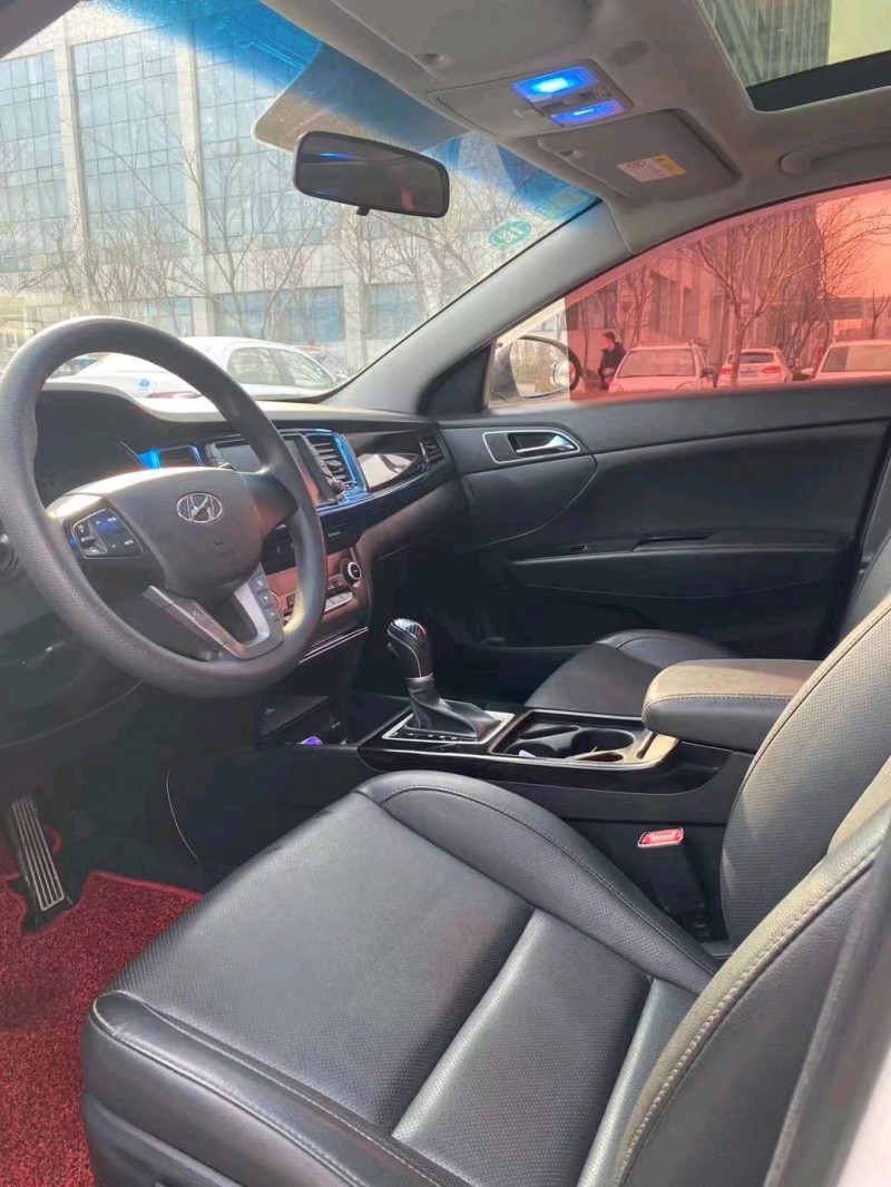 潍坊17年现代名图6