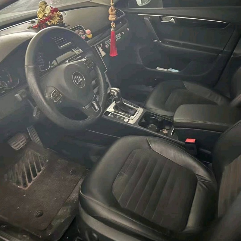 济南16年大众迈腾6