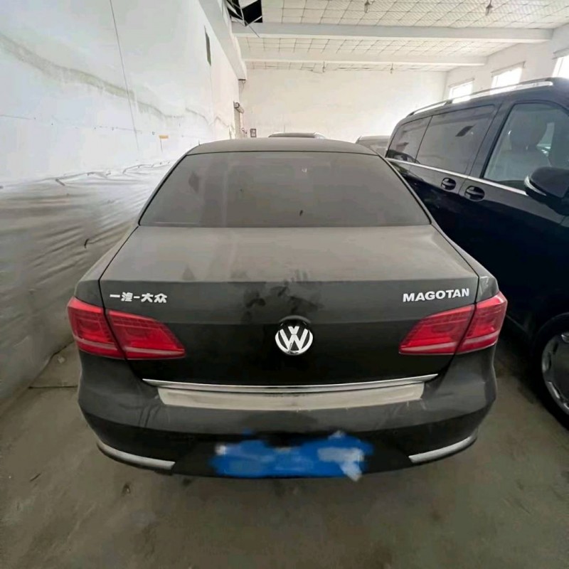 济南16年大众迈腾9