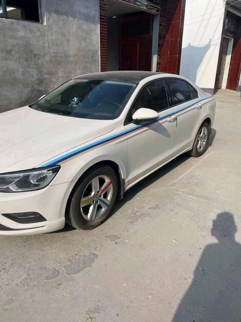 济南17年大众凌渡2