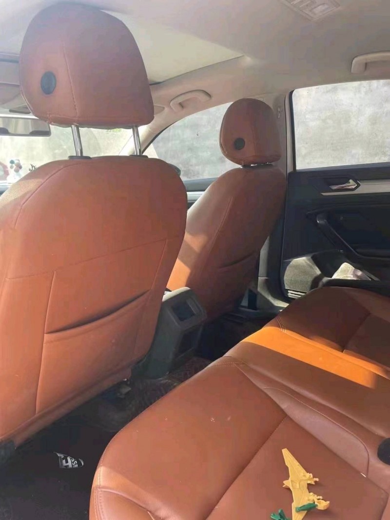 济南17年大众凌渡5