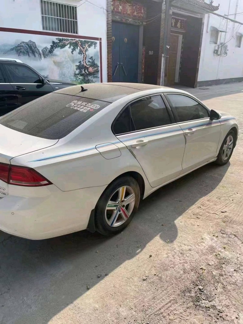 济南17年大众凌渡7