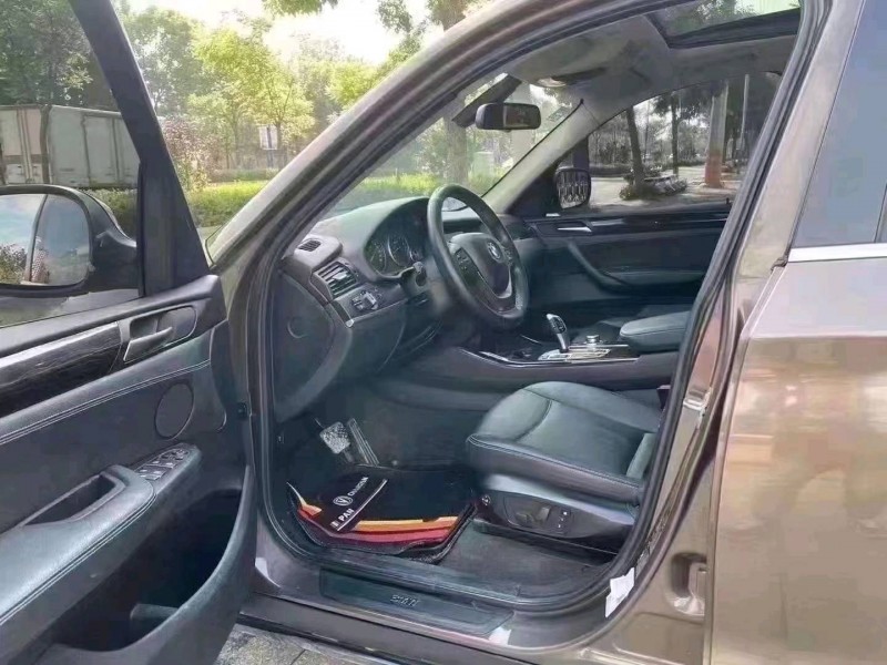 济宁12年宝马X36