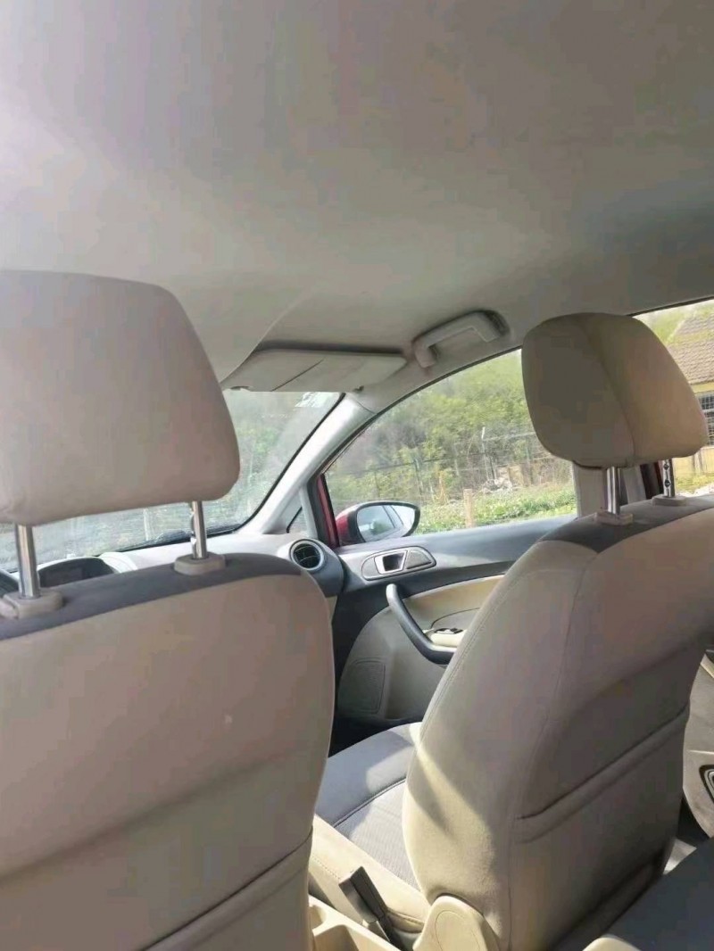 临沂12年福特嘉年华5