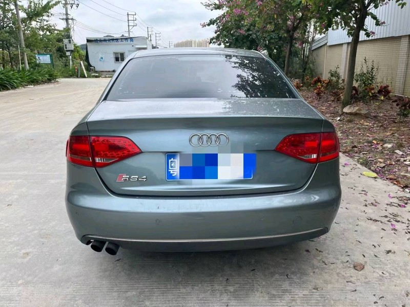 广州10年奥迪A4L8