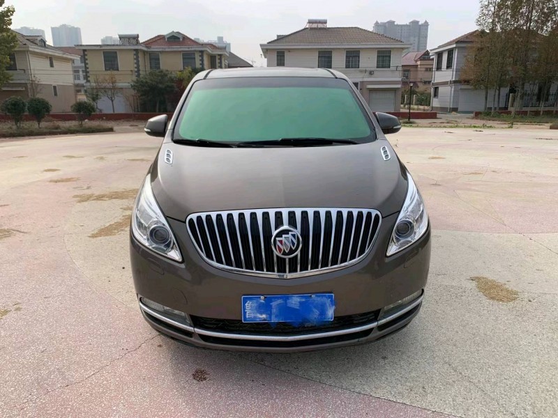 常州12年别克GL81