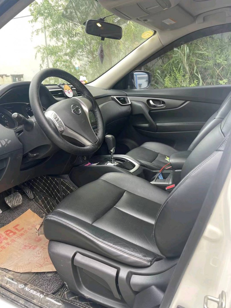 邯郸17年日产奇骏5