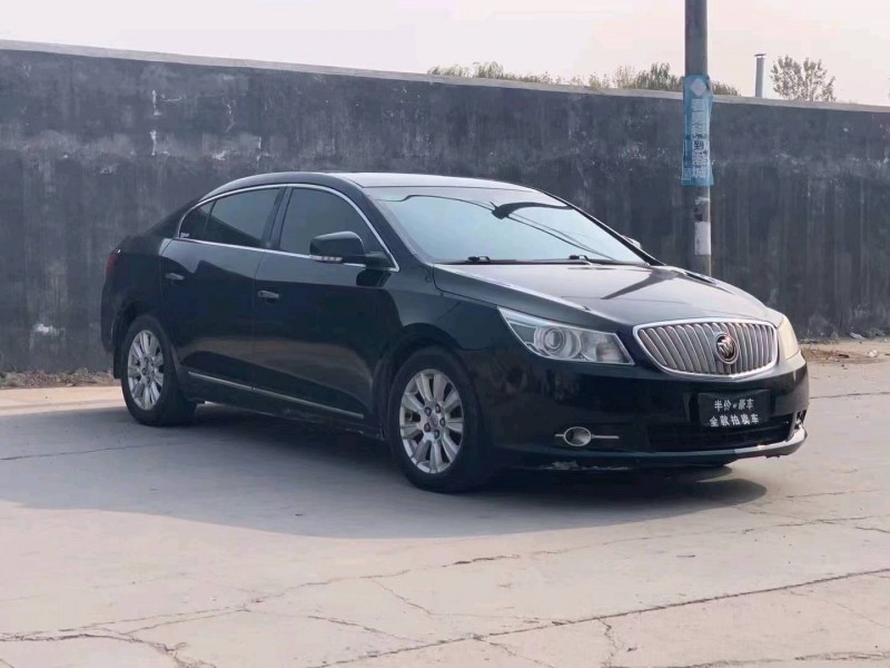 枣庄10年别克君越3