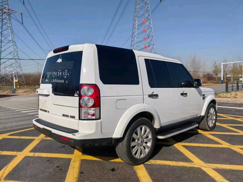 常州12年路虎发现8