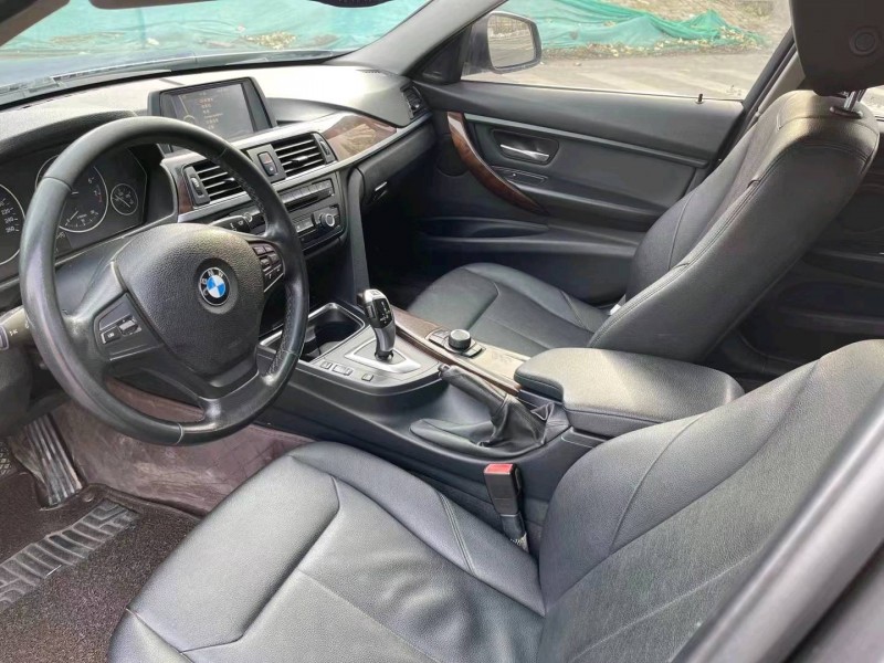 济南13年宝马3系6